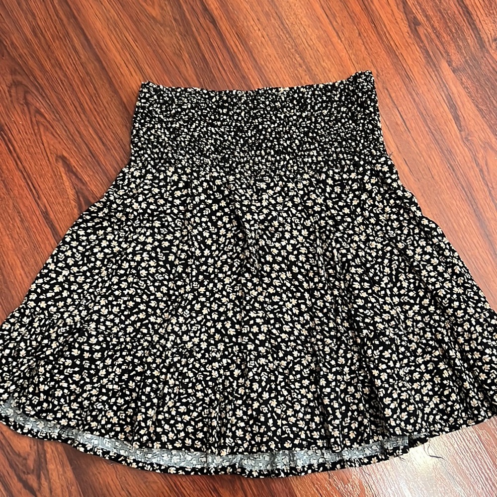 Floral pattern mini skirt